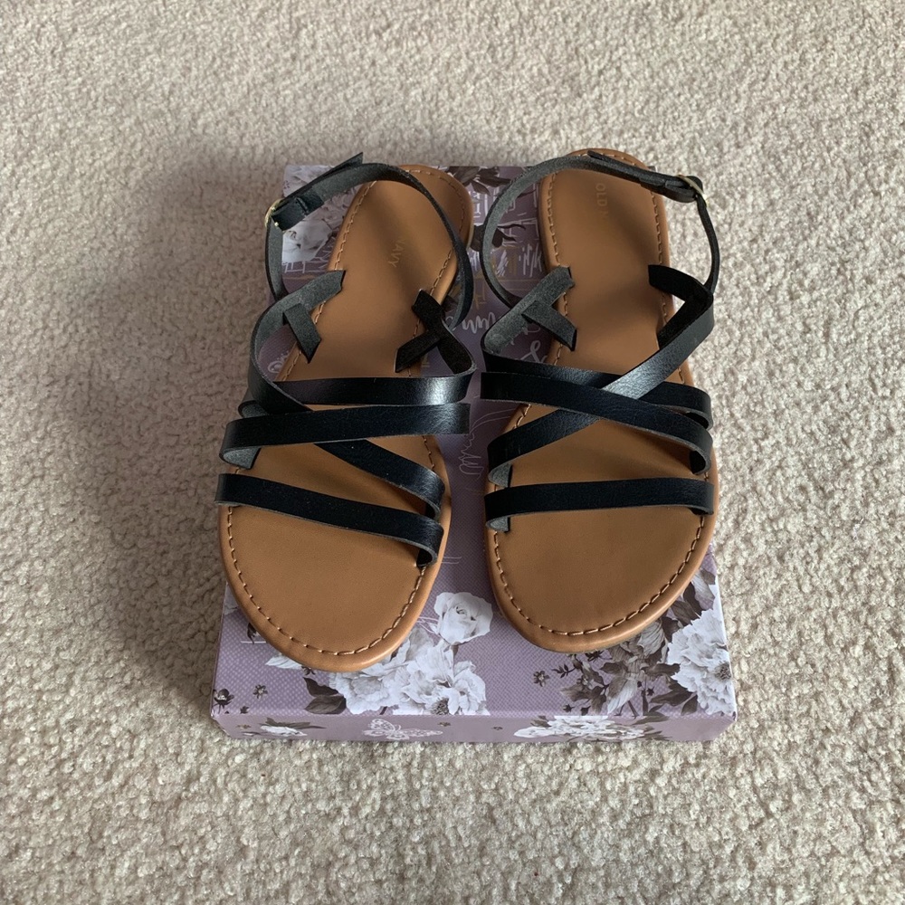 Old Navy Black Strappy Sandals